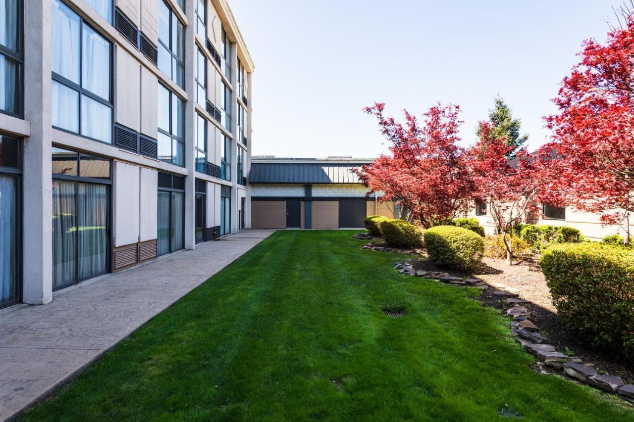 Holiday Inn South Plainfield-Piscataway By Ihg Exterior foto
