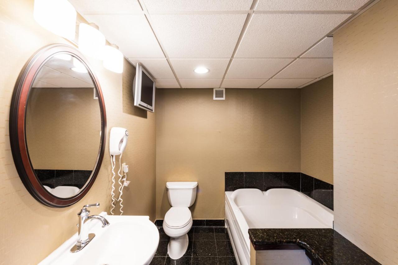 Holiday Inn South Plainfield-Piscataway By Ihg Exterior foto