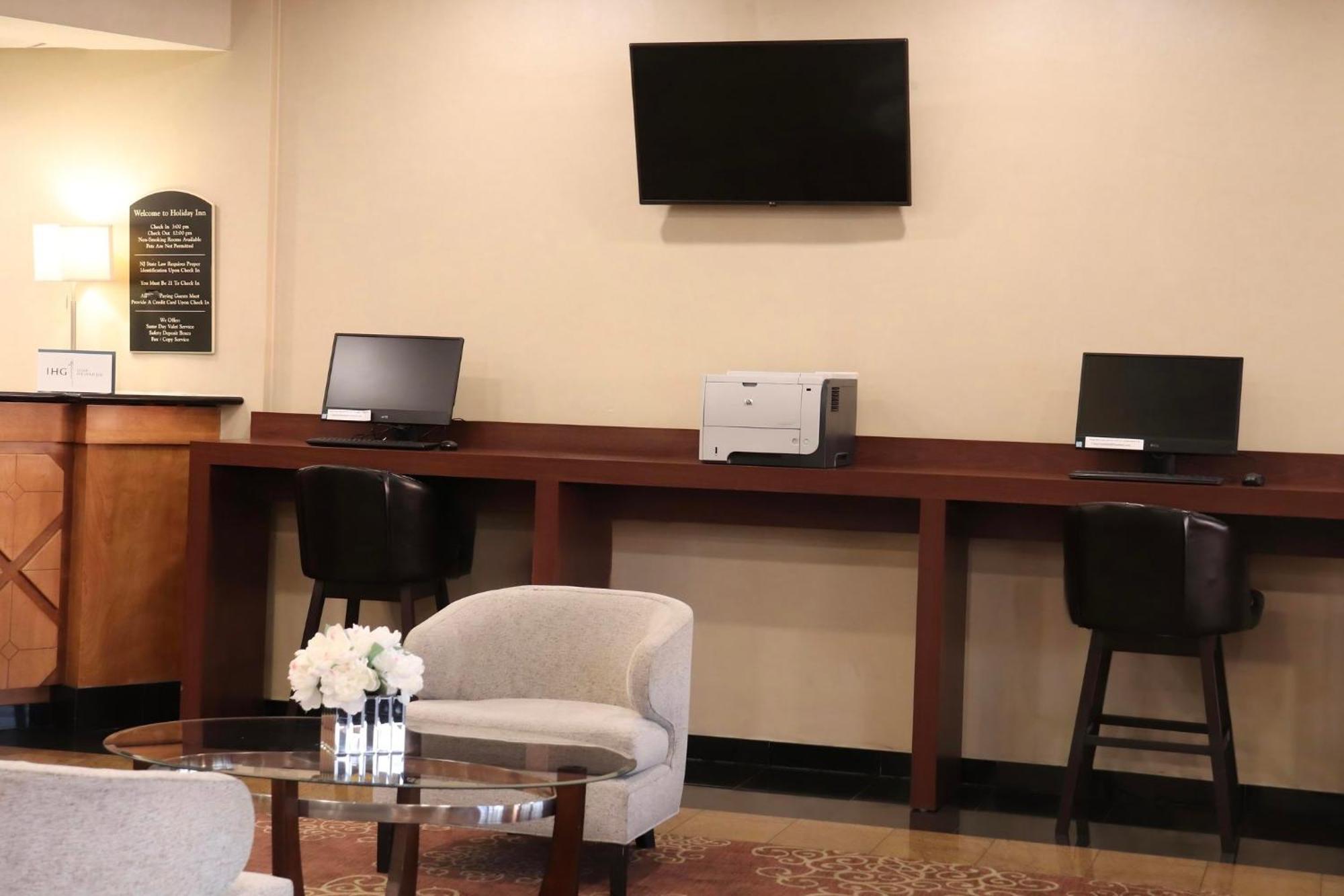 Holiday Inn South Plainfield-Piscataway By Ihg Exterior foto