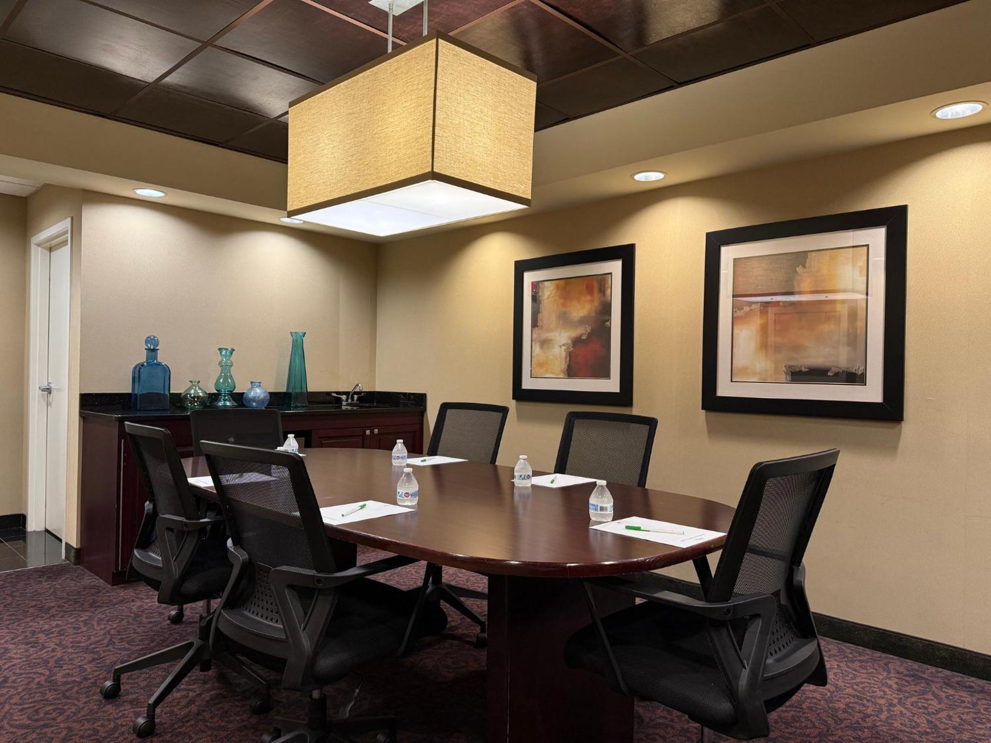 Holiday Inn South Plainfield-Piscataway By Ihg Exterior foto